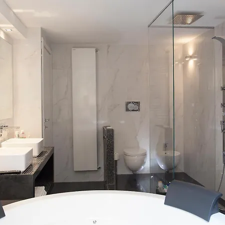 Cube Center Relaxing * Milan